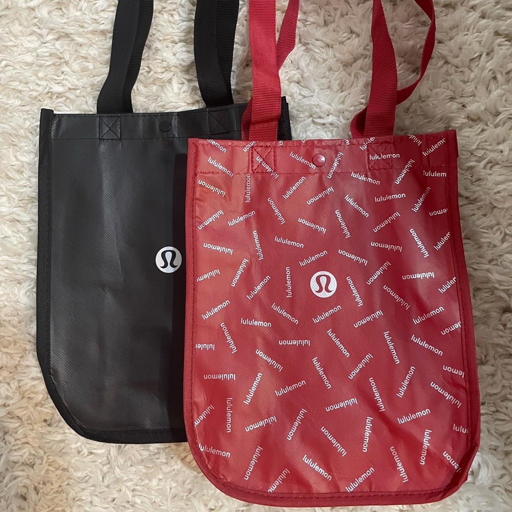 2 Small LULULEMON BAGS